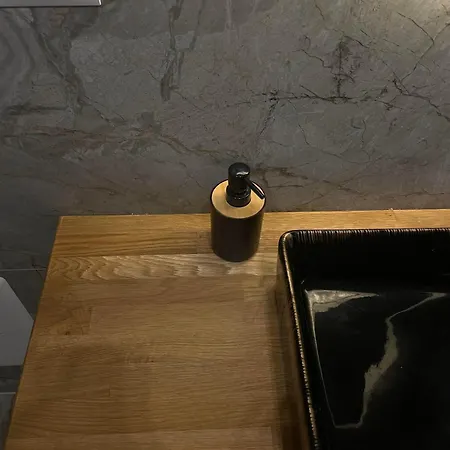Апартаменты Lux 5 Min Walk To *