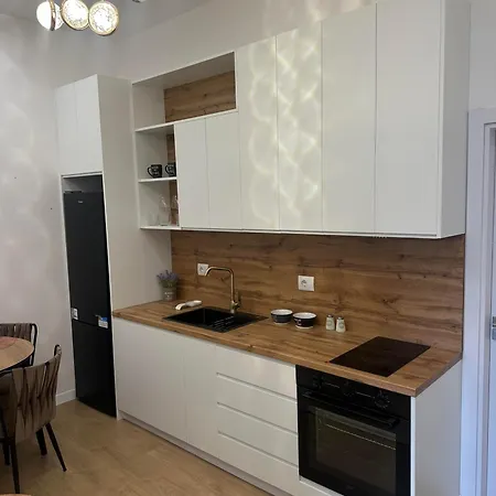 Lux 5 Min Walk To Durrës