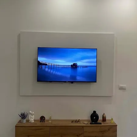 Апартаменты Lux 5 Min Walk To *