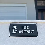 Lux 5 Min Walk To 아파트 Durrës