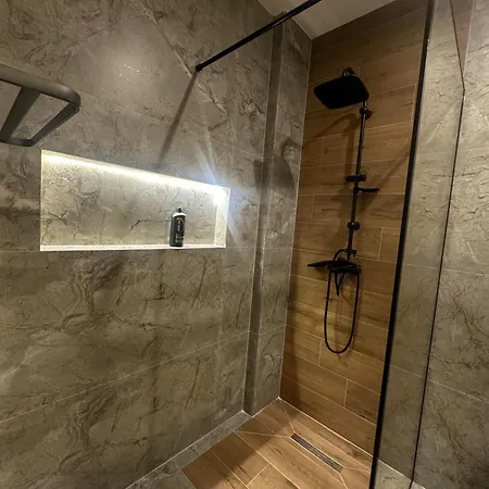 Lux 5 Min Walk To Daire