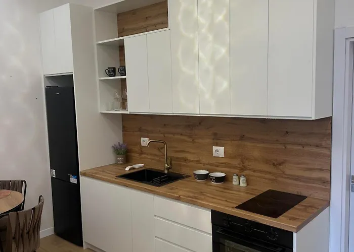 Lux 5 Min Walk To Durrës